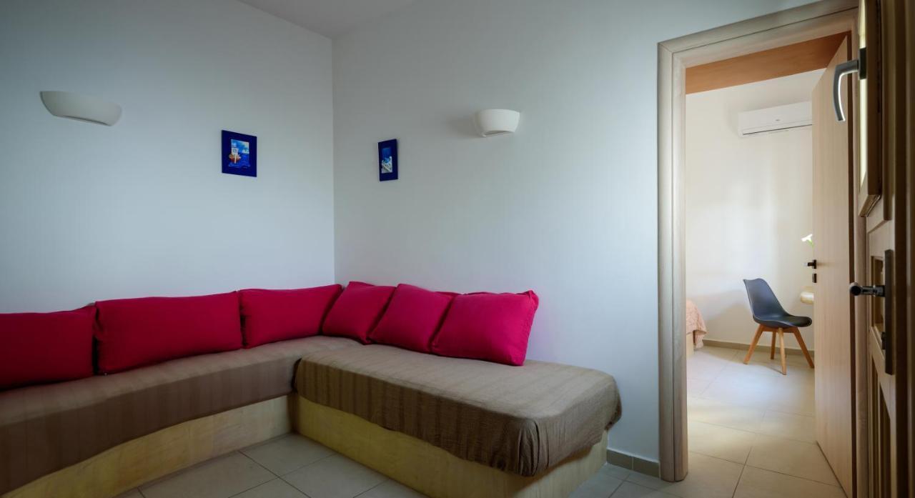 Heart Of Oia - Private House With Jacuzzi Apartment Exterior photo