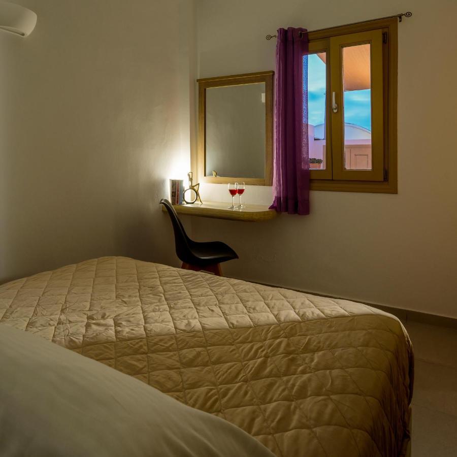 Heart Of Oia - Private House With Jacuzzi Apartment Exterior photo